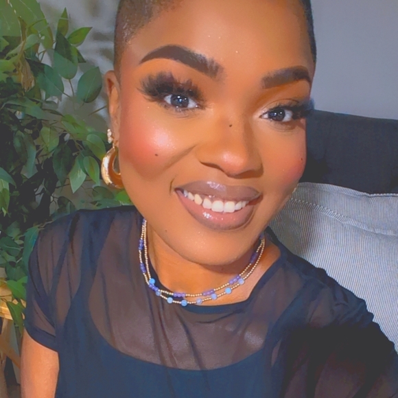 Meet your Posher, Briana - Picture 1 of 1